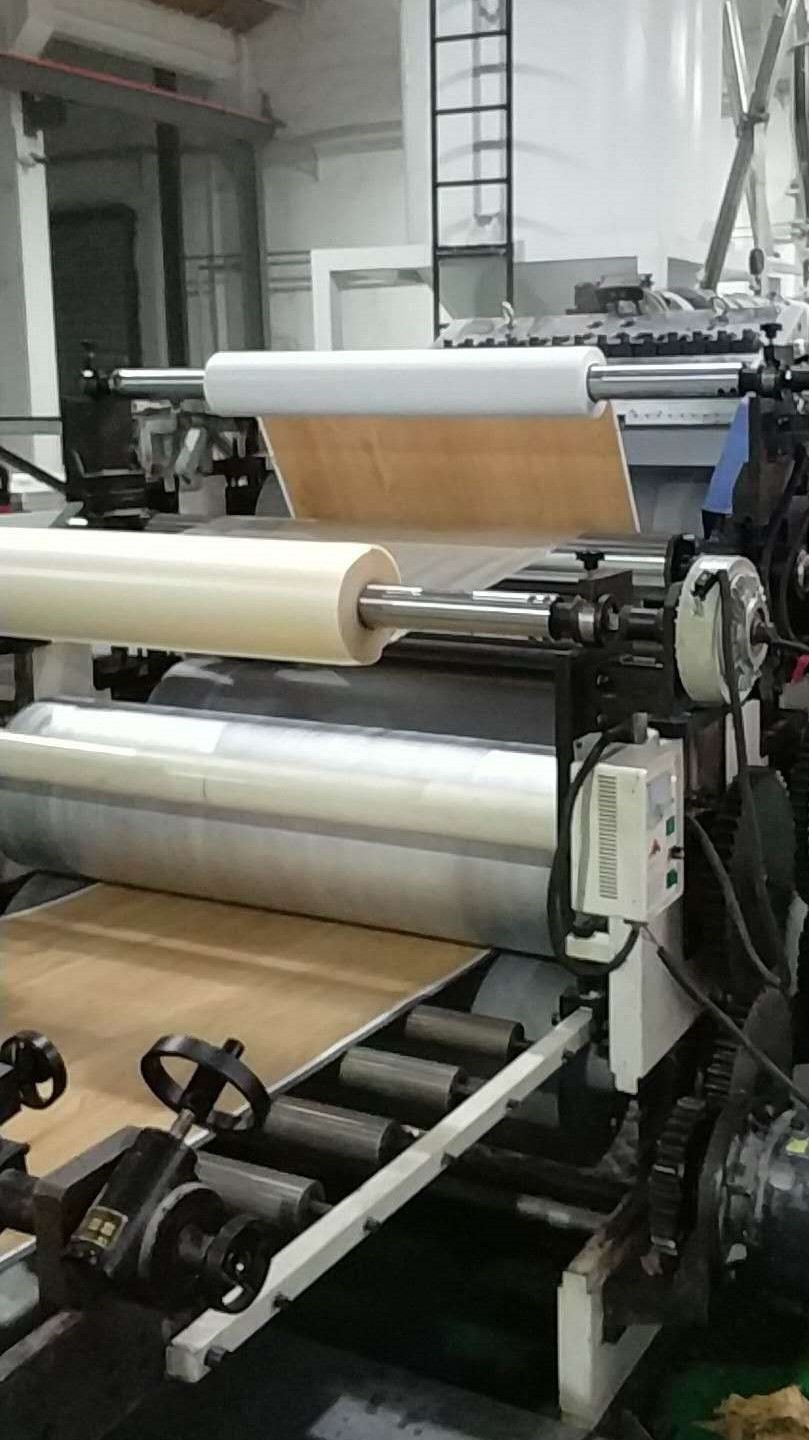 LVT地板挤出生产线3