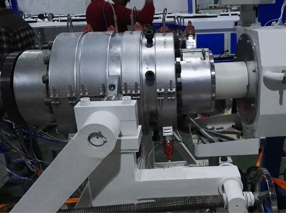 PE PP PPR PVC管材挤出模具.jpg