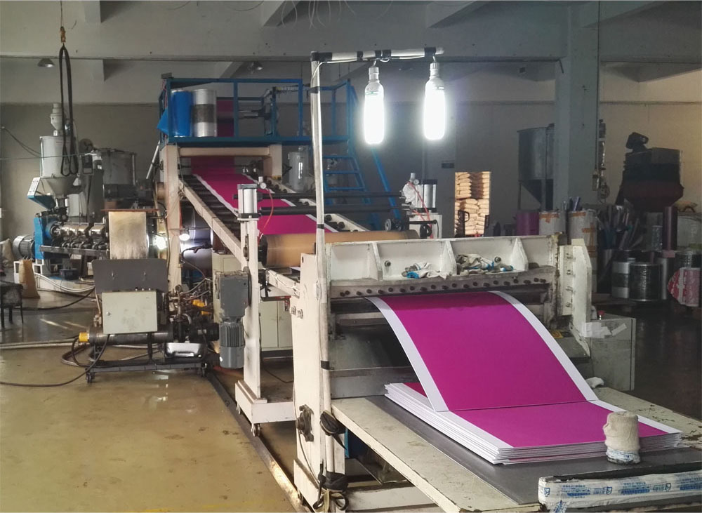 ABS行李板生产线